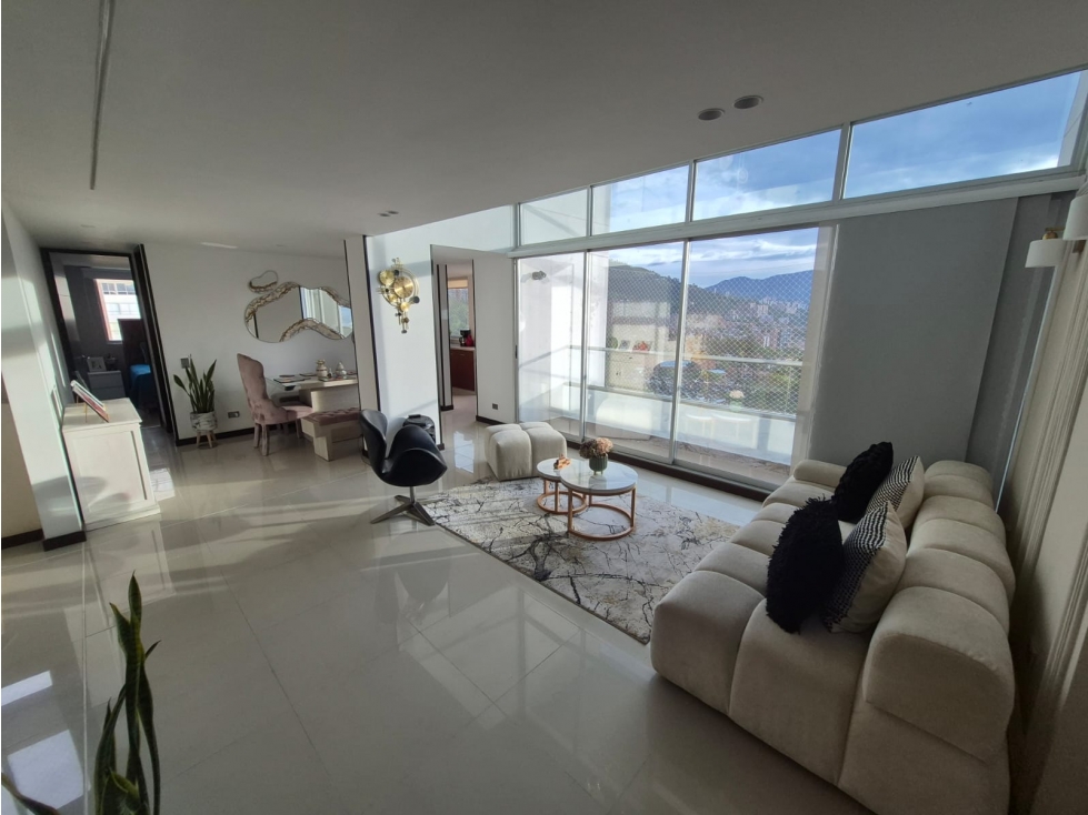 Venta de espectacular Penthouse dúplex en Envigado, sector Cumbres.