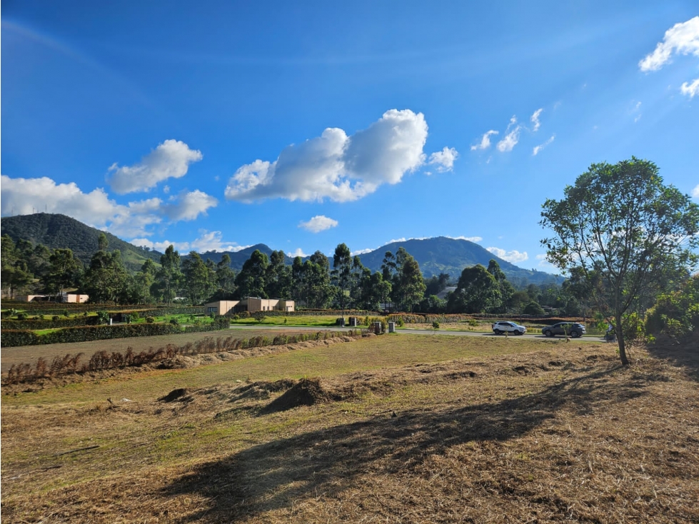 VENTA de LOTE en La Ceja. Unidad cerrada. Parcelación