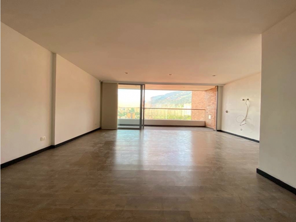 Vendo hermoso apartamento en Envigado, Loma las brujas.