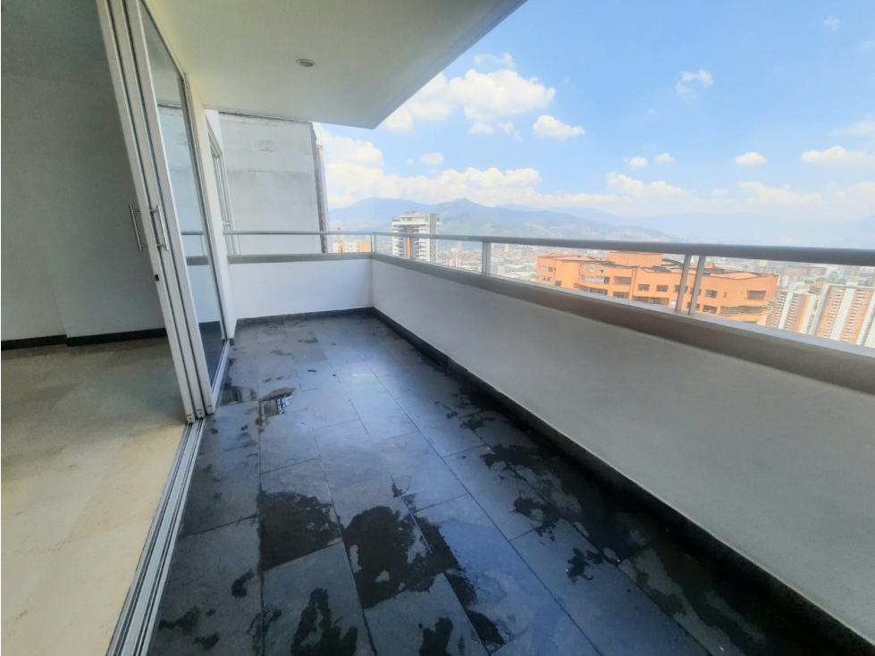 Venta de moderno apartamento en Sabaneta, sector Aves Maria. — foto 2