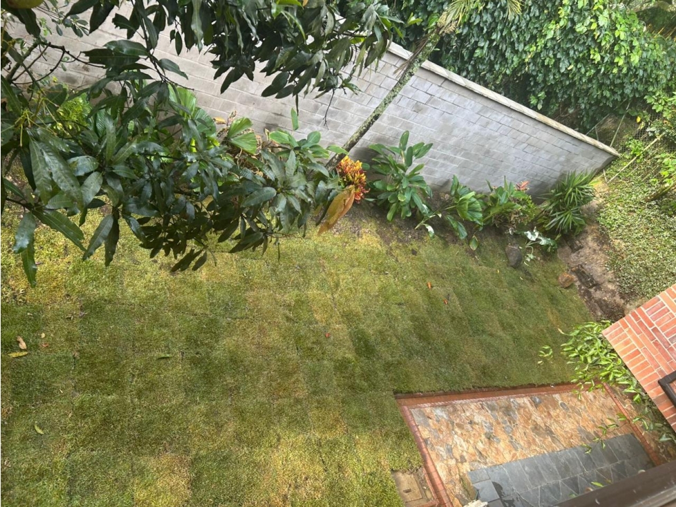 Vendo hermosa y amplia casa en El Poblado, cerca al tesoro. — foto 3