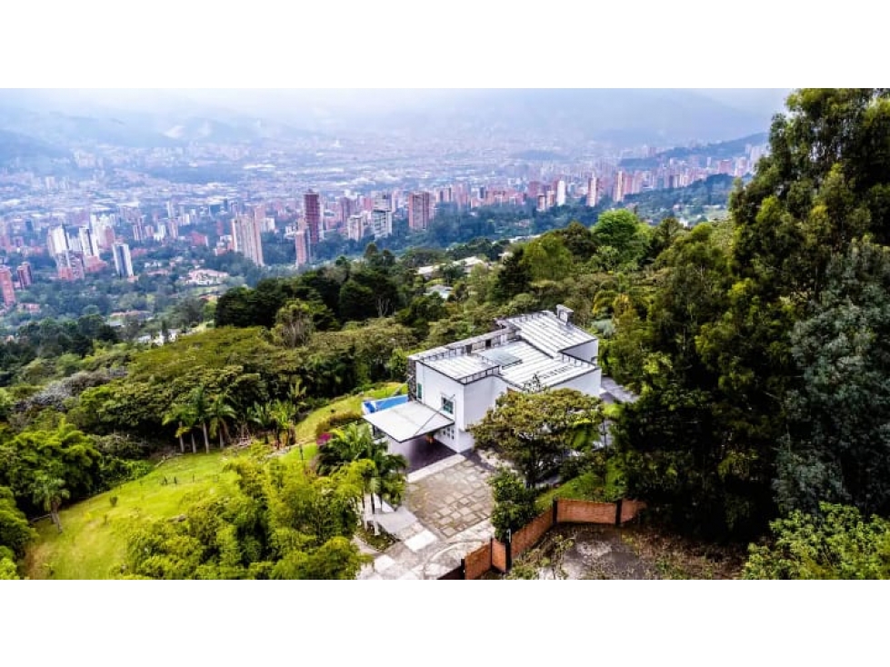 VENTA lujosa CASA independiente en Poblado con PISCINA, sector Palmas. — foto 5