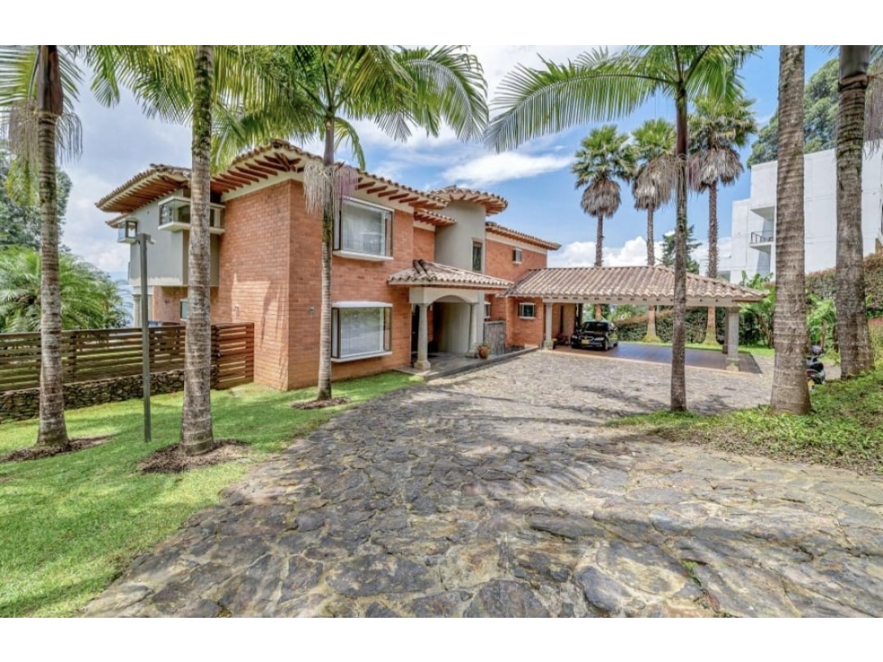 VENTA de espectacular CASA con PISCINA en Las Palmas - Poblado. Vista — foto 6