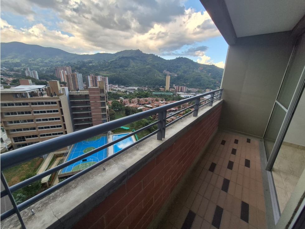 Venta apartamento en Itagui, cerca a Ditaires y colegio Alemán. — foto 2