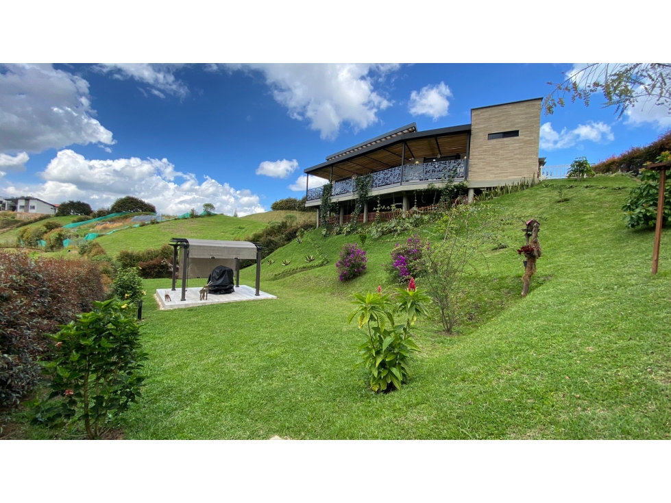 VENTA de CASA CAMPESTRE con vista, un nivel en EL RETIRO, OPORTUNIDAD