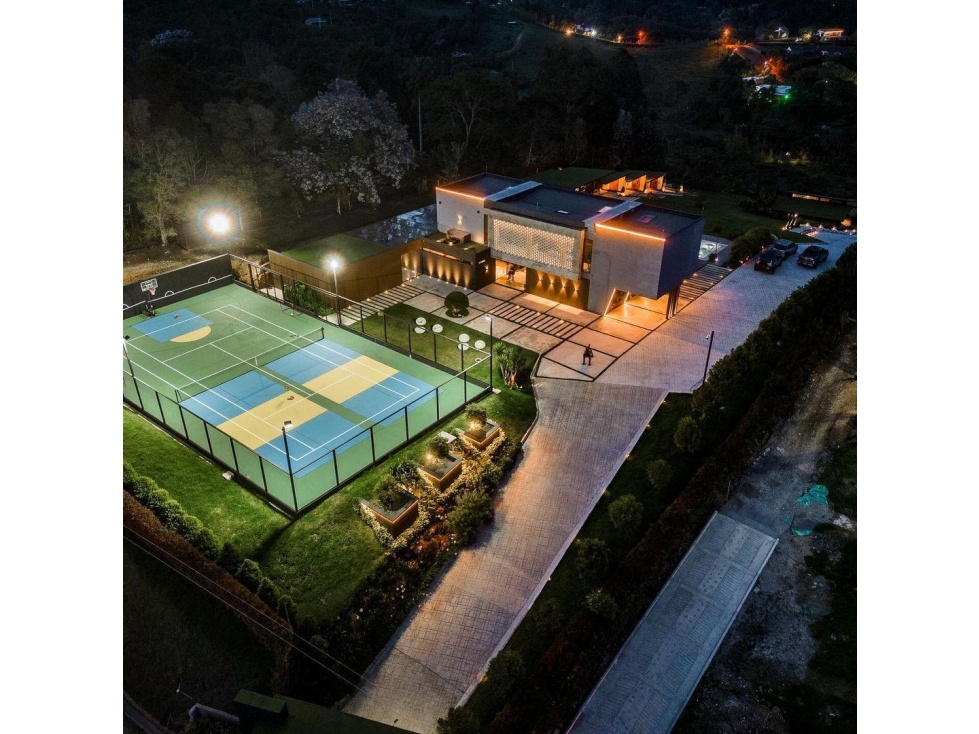 VENTA moderna CASA en LLANOGRANDE, piscina, tenis. Pedido $20.000 COP — foto 5