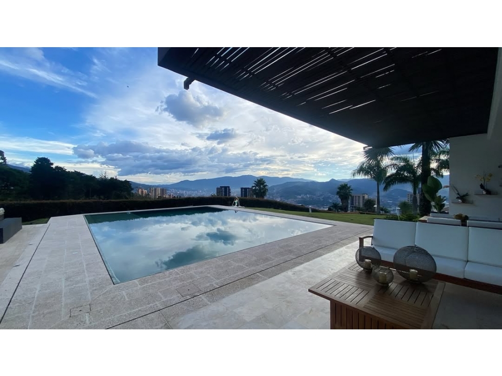 Venta moderna casa con piscina y vista a la ciudad, Poblado, Medellín — foto 3