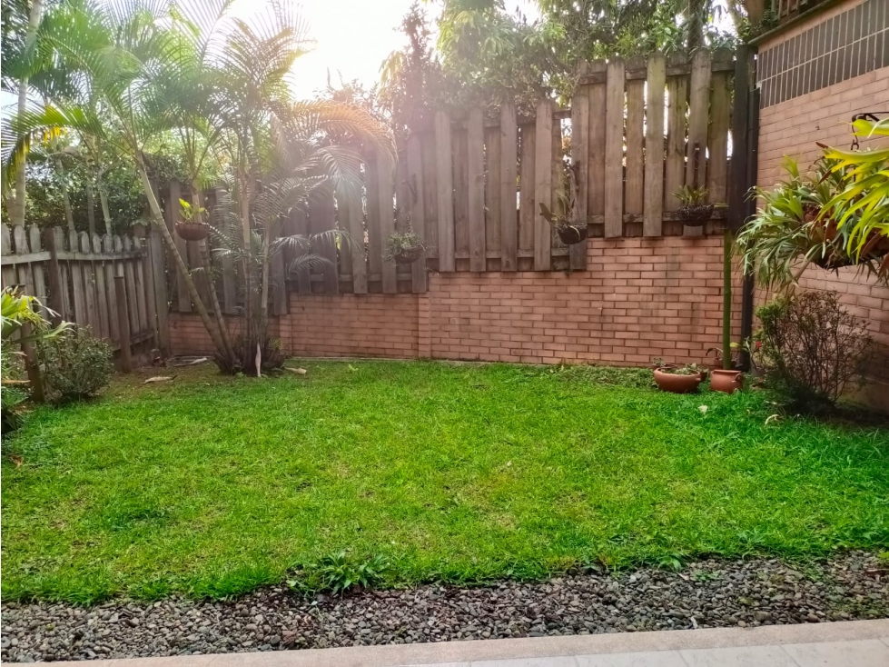 Casa en venta Loma de los Benedictinos, Envigado