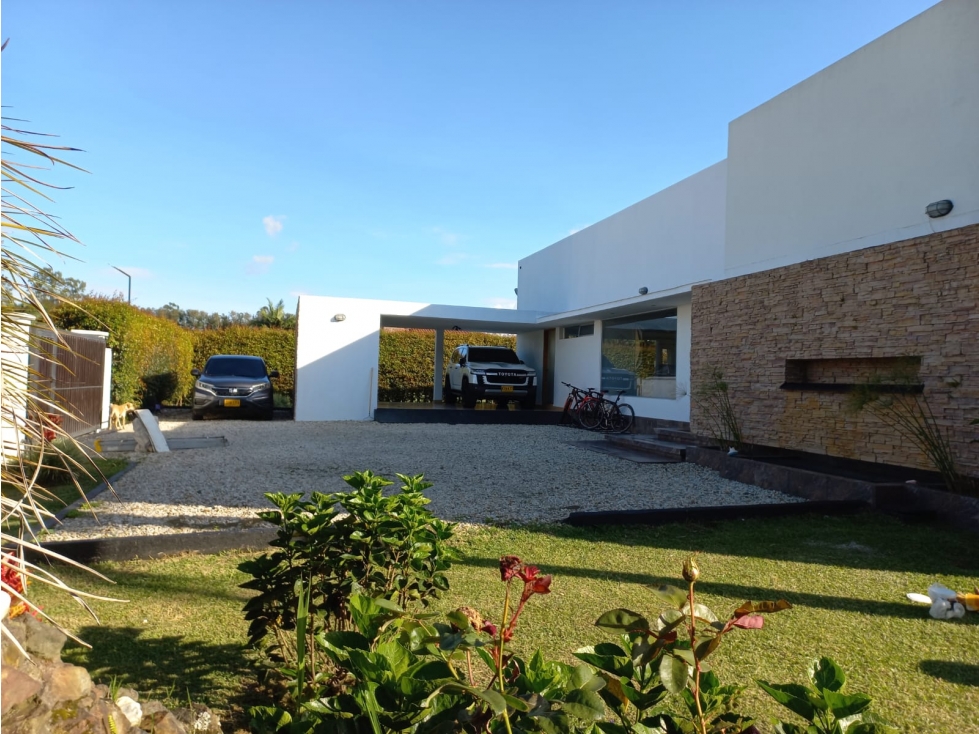 VENTA DE HERMOSA CASA EN LLANOGRANDE DE 1 NIVEL. PARCELACIÓN EXCLUSIVA — foto 6