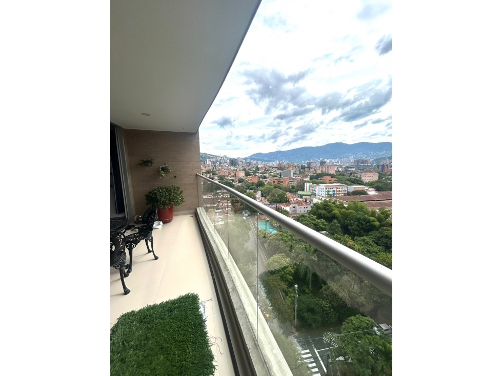 VENTA de moderno apartamento en Envigado, parte baja. JACARANDA