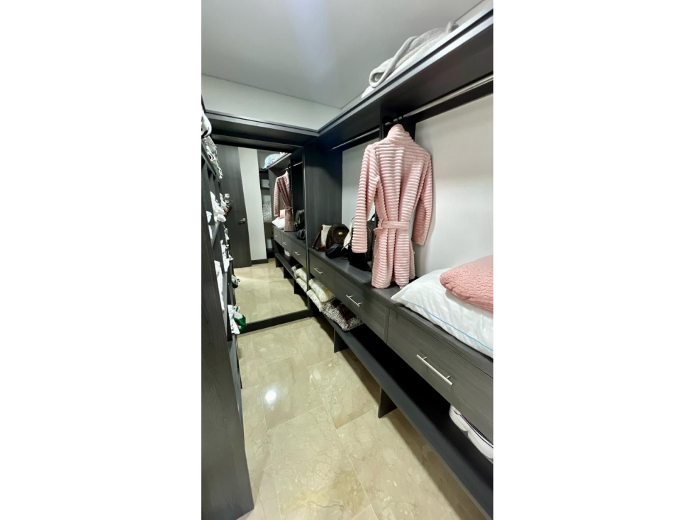 VENDO MODERNO APARTAMENTO EN CASTROPOL - EL POBLADO — foto 5