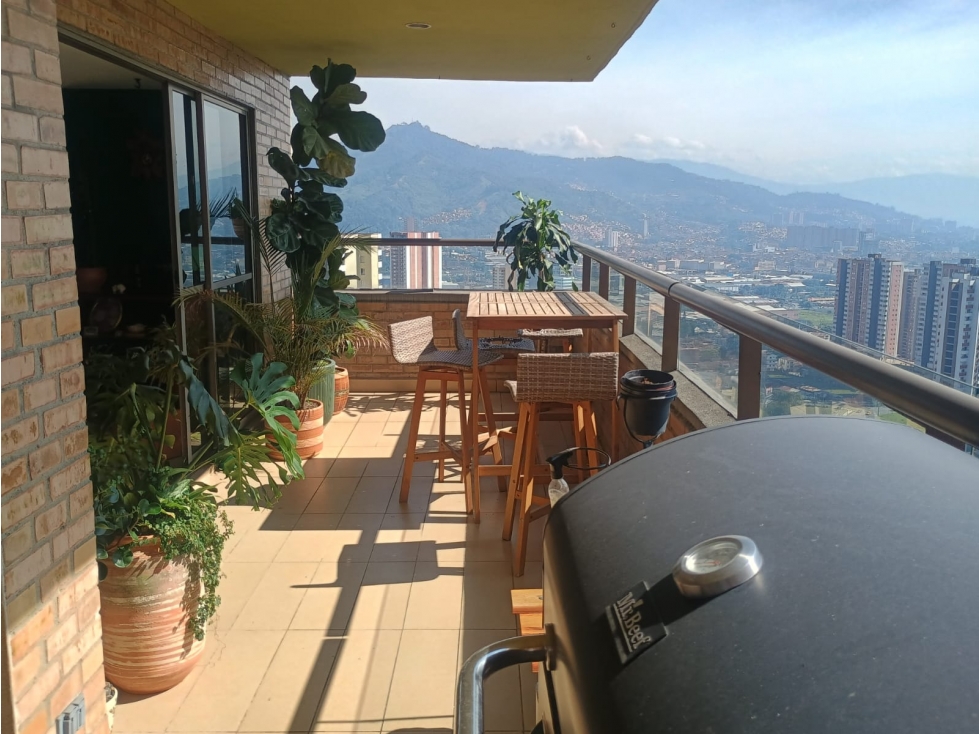 Vendo espectacular PENTHOUSE en Sabaneta, sector Aves María.
