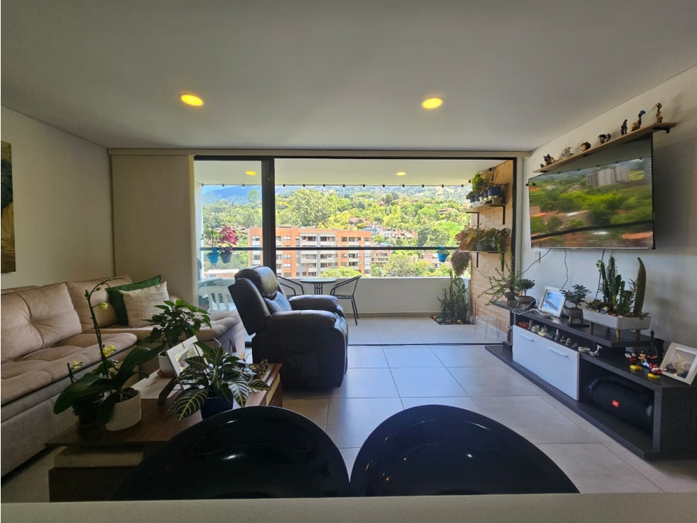 Vendo moderno apartamento en Envigado sector camino verde. — foto 2