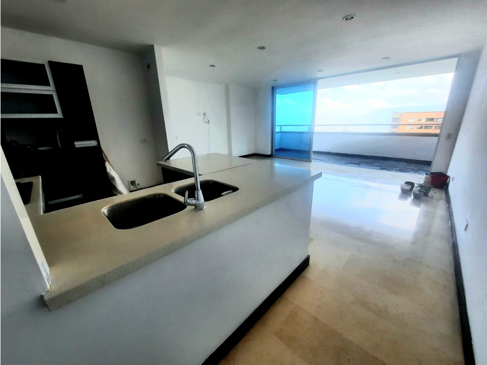 Venta de moderno apartamento en Sabaneta, sector Aves Maria. — foto 5