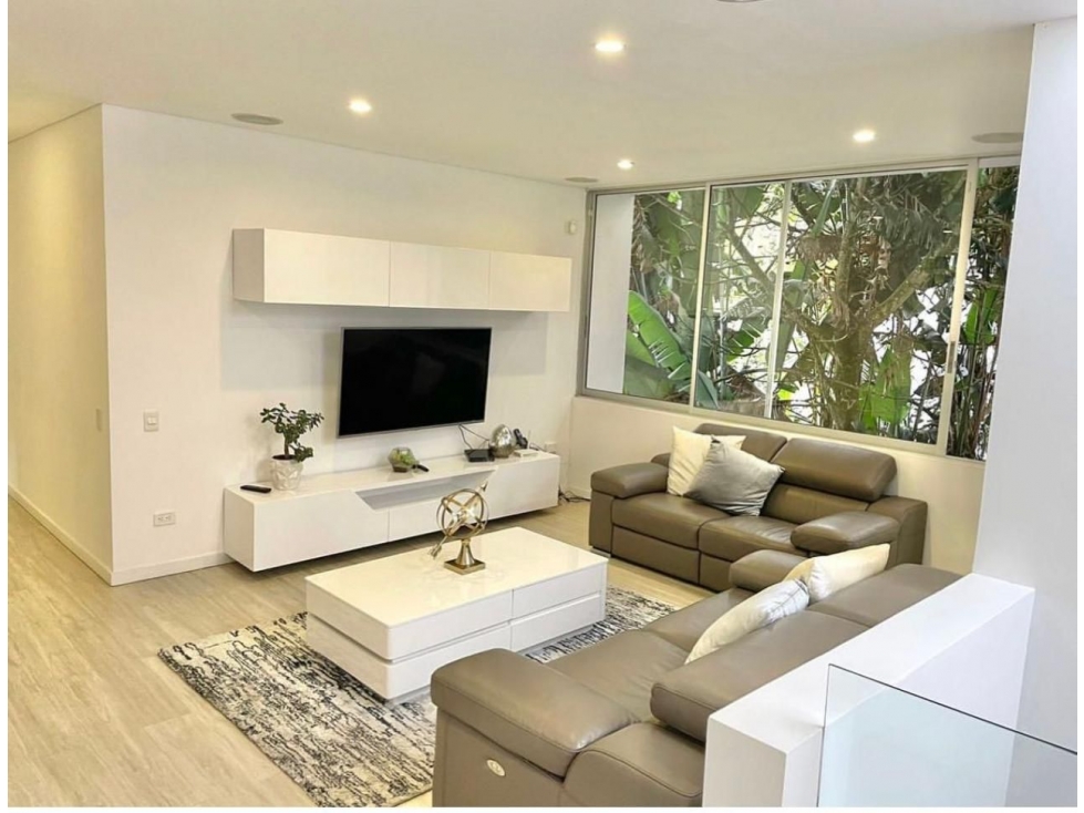 VENTA ESPECTACULAR CASA EN EL POBLADO - LOS BALSOS - Medellín — foto 6