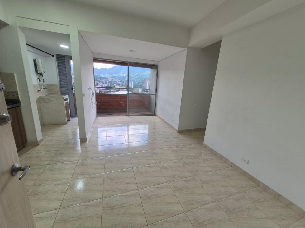 Venta apartamento en Itagui, cerca a Ditaires y colegio Alemán. — foto 4