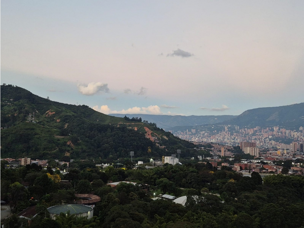 Vendo moderno apartamento en Itagüí, sector Suramérica. — foto 3
