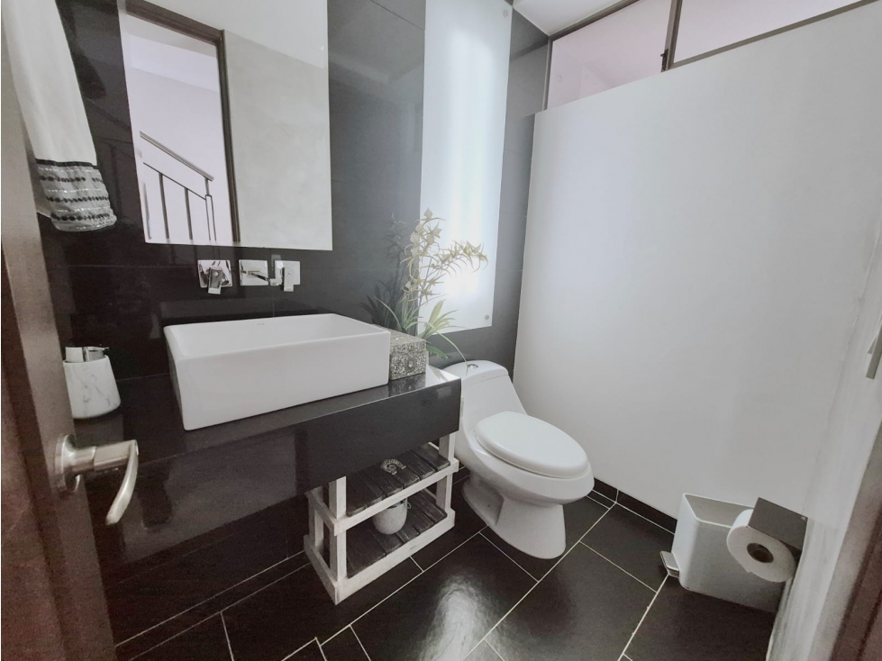 Vendo hermosa CASA en Envigado. UNIDAD MUY COMPLETA y familiar. — foto 6