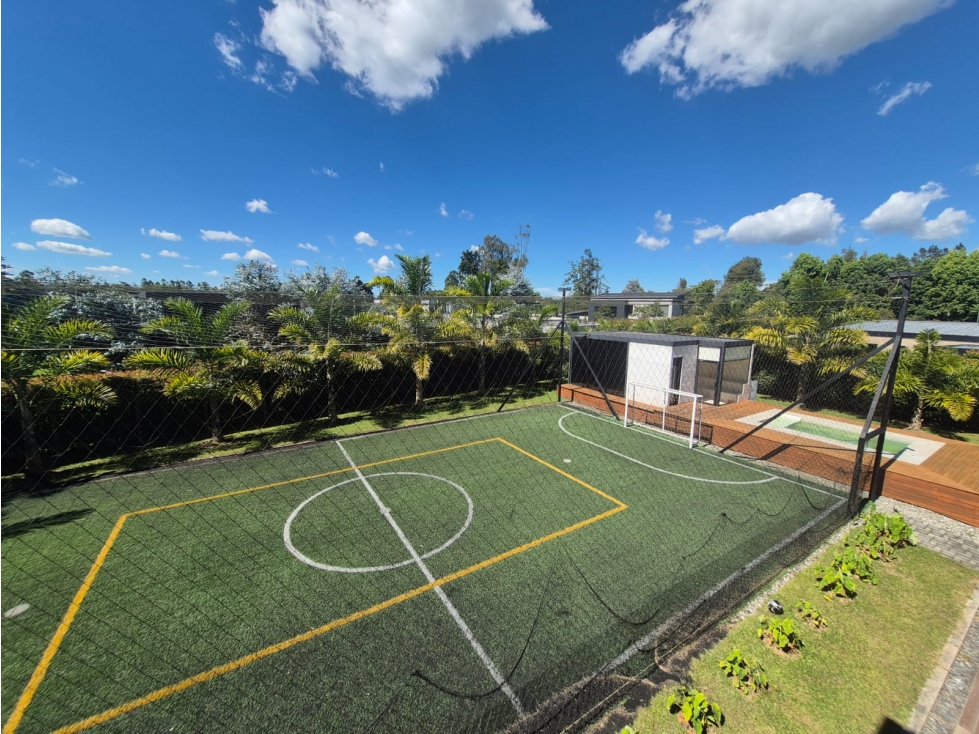 VENDO CASA DE LUJO | EXCLUSIVA PARCELACIÓN EN LLANOGRANDE — foto 4