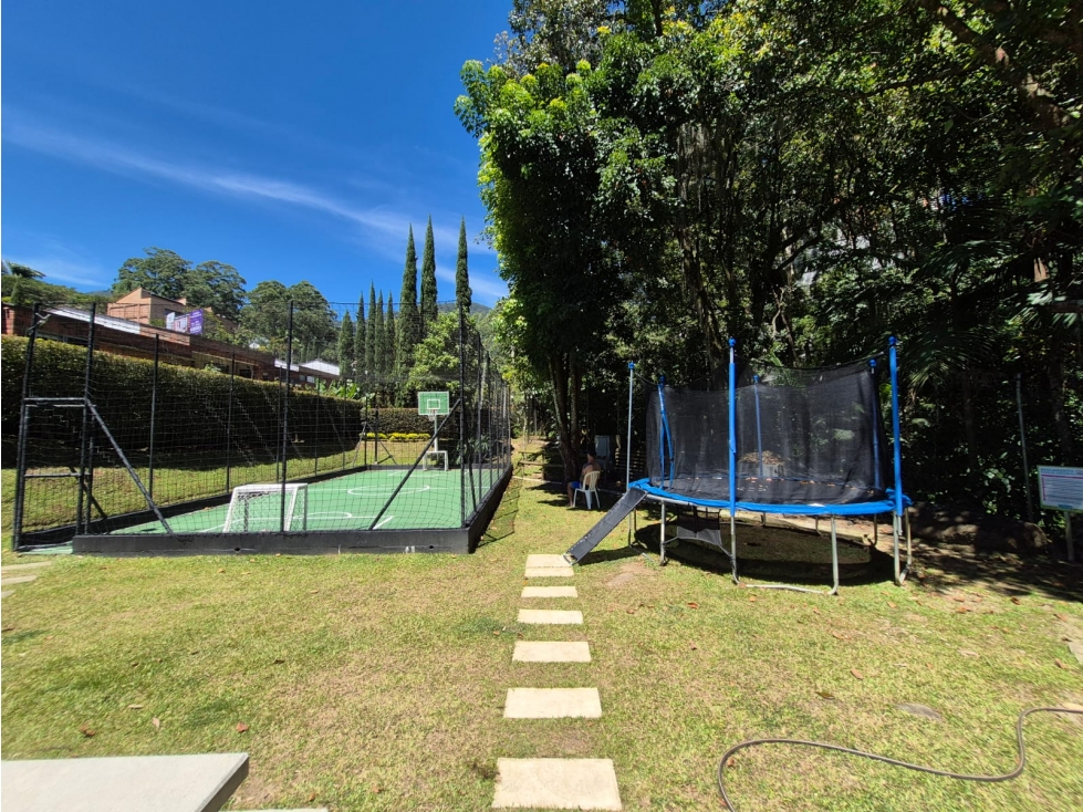 Vendo hermosa CASA en Envigado - la intermedia, cerca a todo. — foto 2