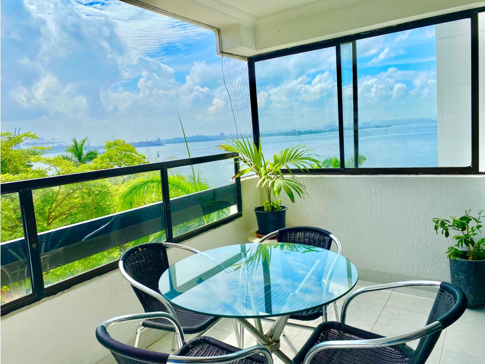 VENDO APARTAMENTO FRENTE A LA BAHÍA EN BOCAGRANDE 190 m²