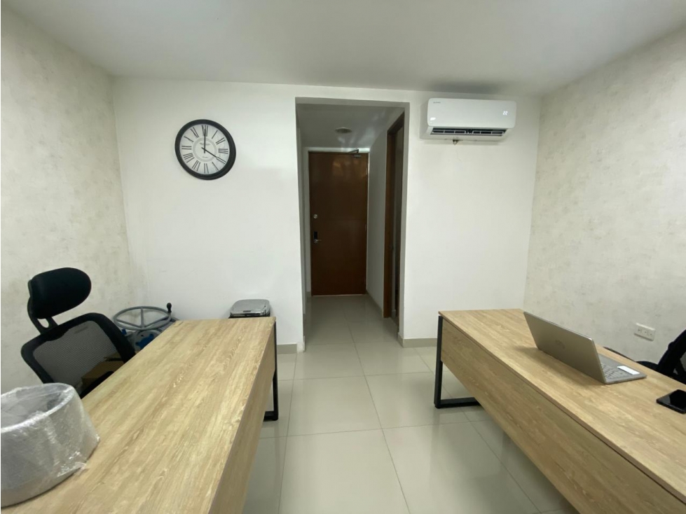 VENDO OFICINA EN EL EDIFICIO TIWNS BAY EN MANGA CARTAGENA — foto 3