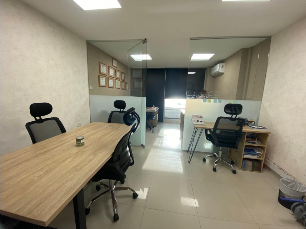 VENDO OFICINA EN EL EDIFICIO TIWNS BAY EN MANGA CARTAGENA — foto 4