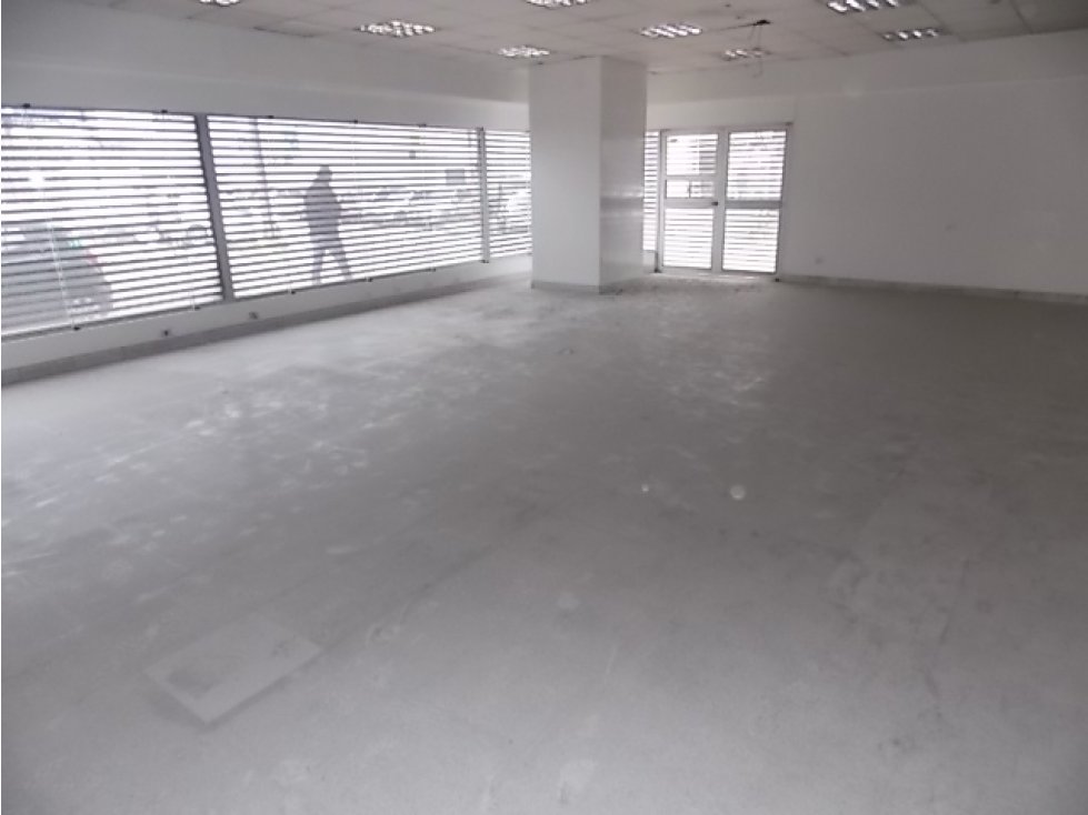 Oportunidad Venta o Permuta Local San Andresito, Bogotá - 2