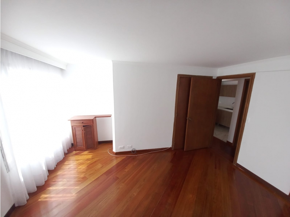 Venta y/o Arriendo Apartamento San Patricio, Bogotá