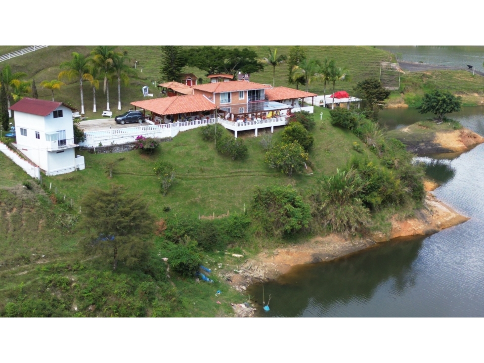 Venta, Arriendo o Permuta Casa Campestre El Peñol, Antioquia