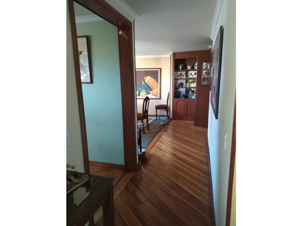 Venta Amplio Apartamento Santa Bárbara, Bogotá DC — foto 4