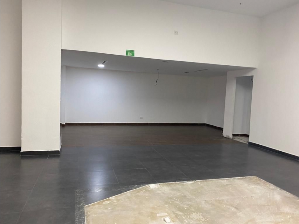Arriendo Local Centro Comercial Santafé, Bogotá - 5