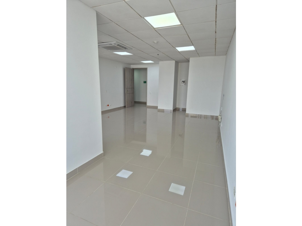 VENDO EXCELENTE OFICINA EN MANGA, CARTAGENA DE INDIAS — foto 5