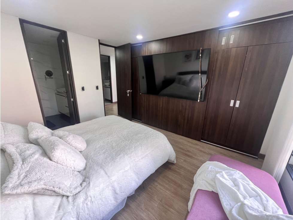 Venta Apartamento remodelado Santa Barbara, Bogotá — foto 6