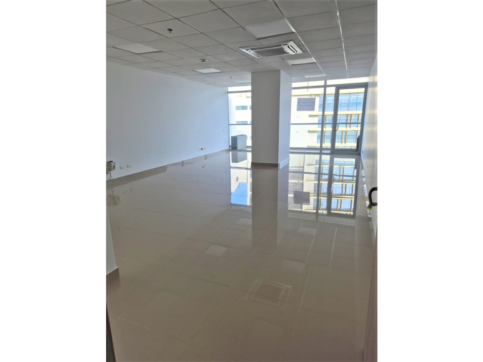 VENDO EXCELENTE OFICINA EN MANGA, CARTAGENA DE INDIAS — foto 2