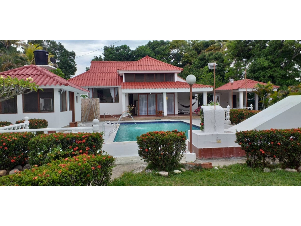 Venta Finca Valle de los Lanceros, Melgar - 1