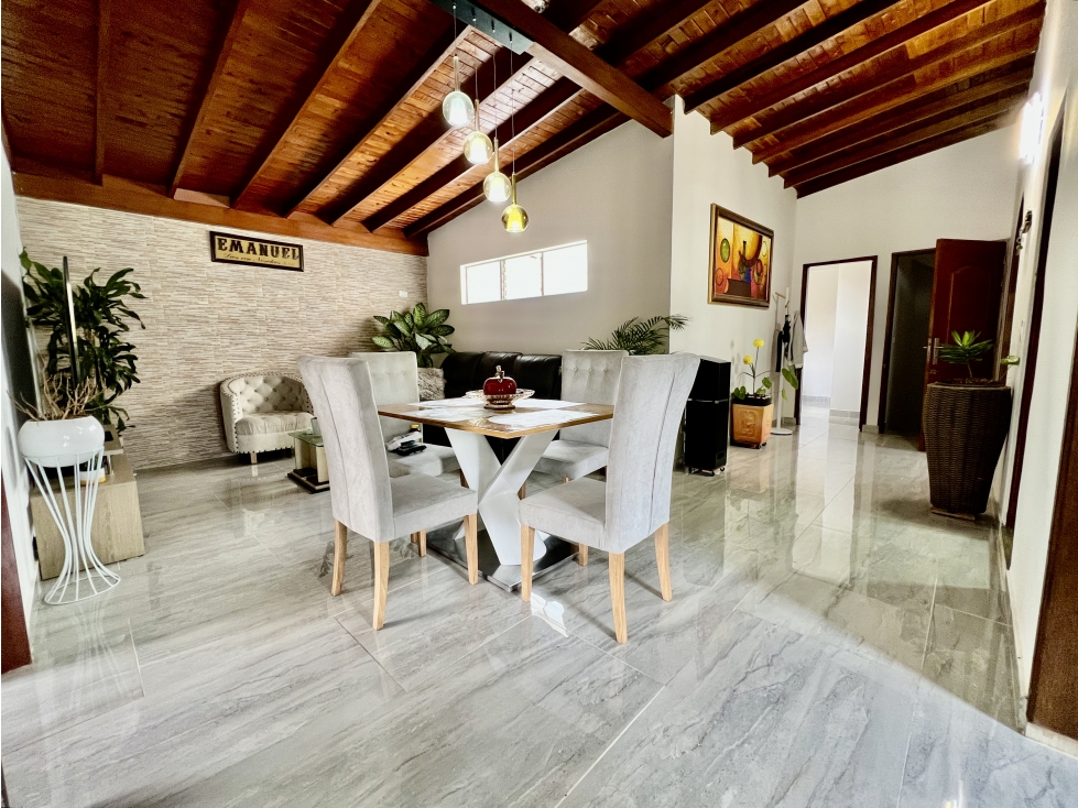 Apartamento en 3er piso con Terraza privada — foto 2