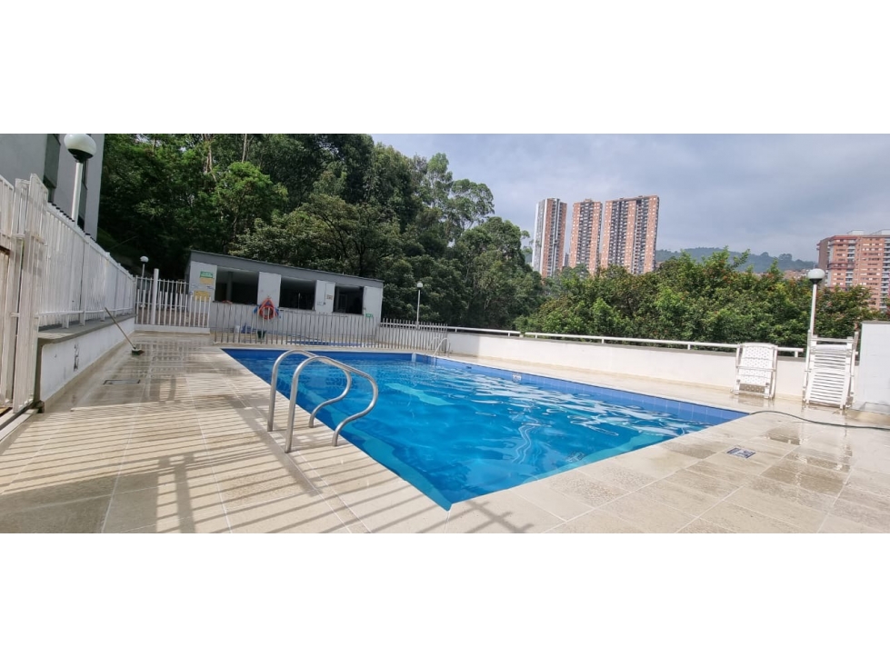 Apto belen la mota ultimo piso con hermosa vista — foto 5