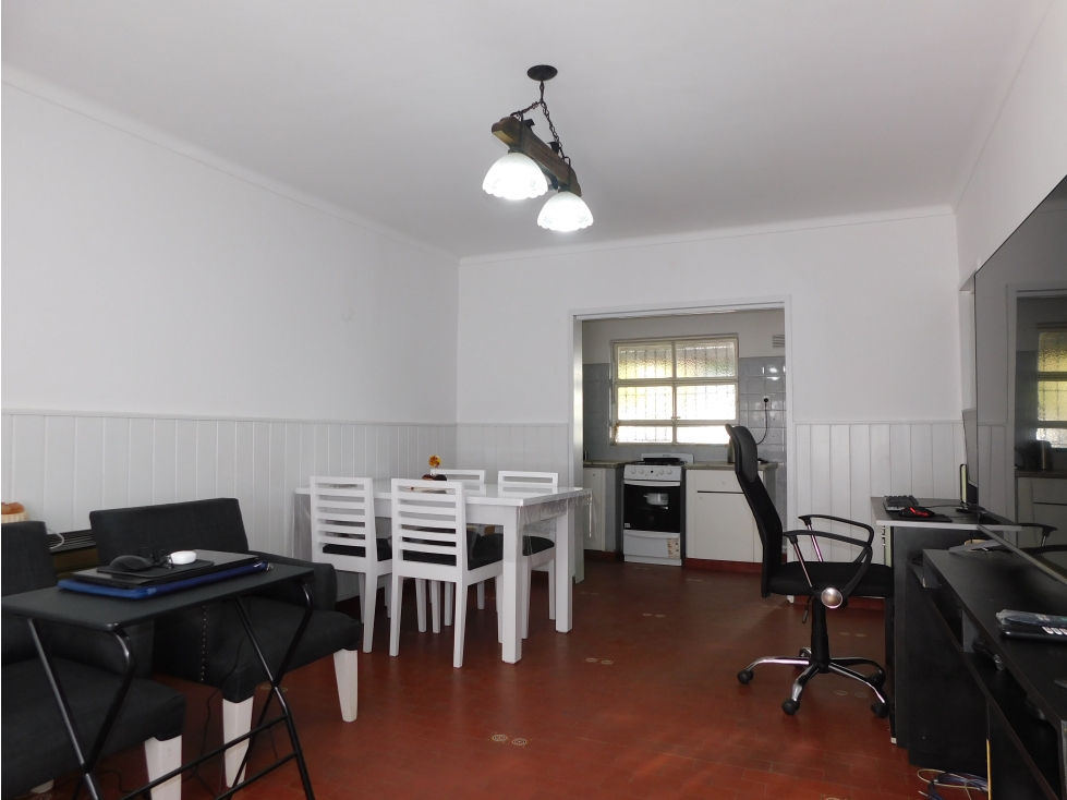 Casa en Venta 2 habitaciones. Excelente ubicación. Tandil - 2