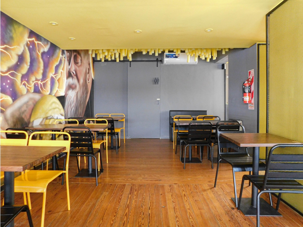 Casona céntrica con local comercial. Venta - 6