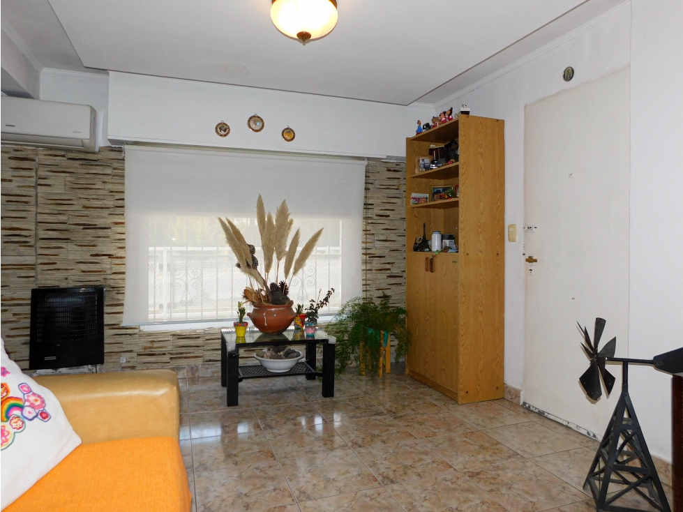 Casa en VENTA Zona Carrefour/Casino | 3 dormitorios + depto + quincho — foto 5