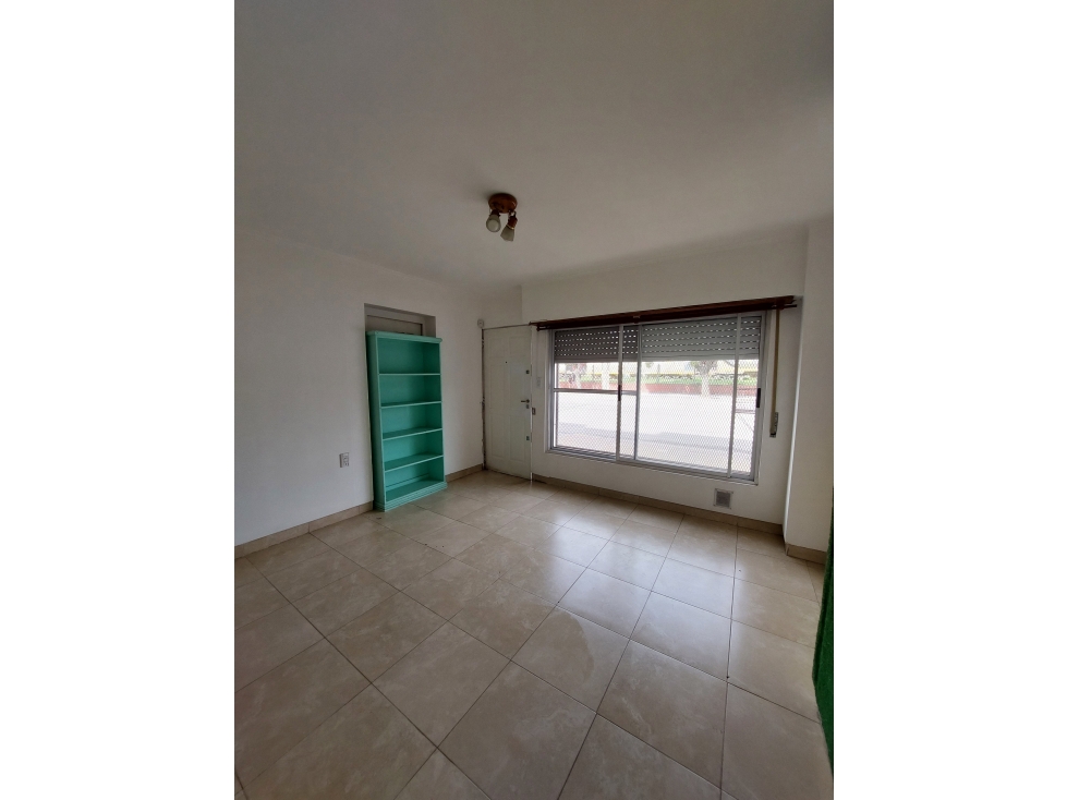 Local en alquiler - Av. del valle - 1
