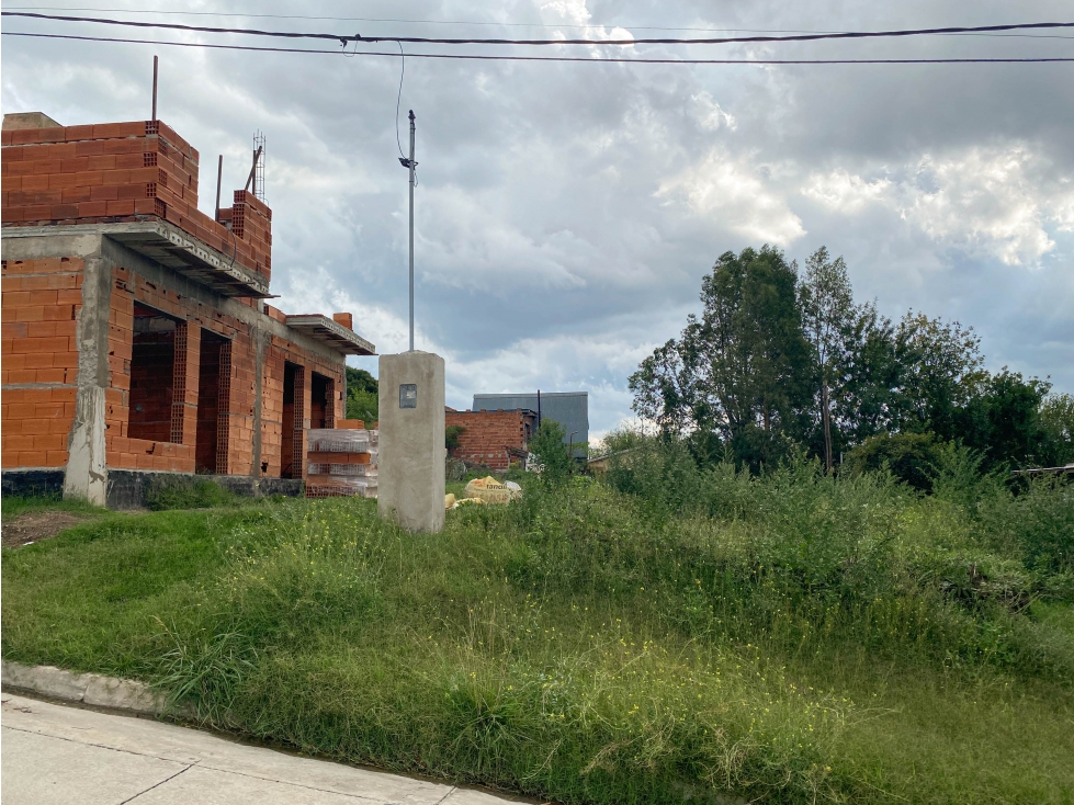 LOTE EN VENTA. - 4