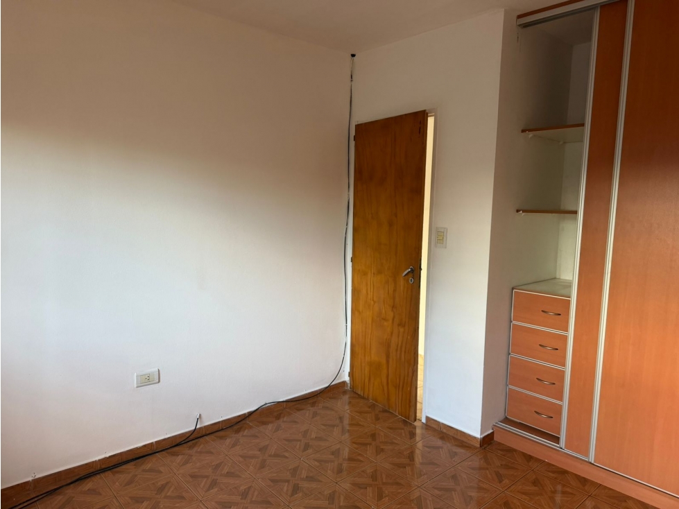 Departamento 2 ambientes Primer piso Alquiler mensual. Tandil — foto 4