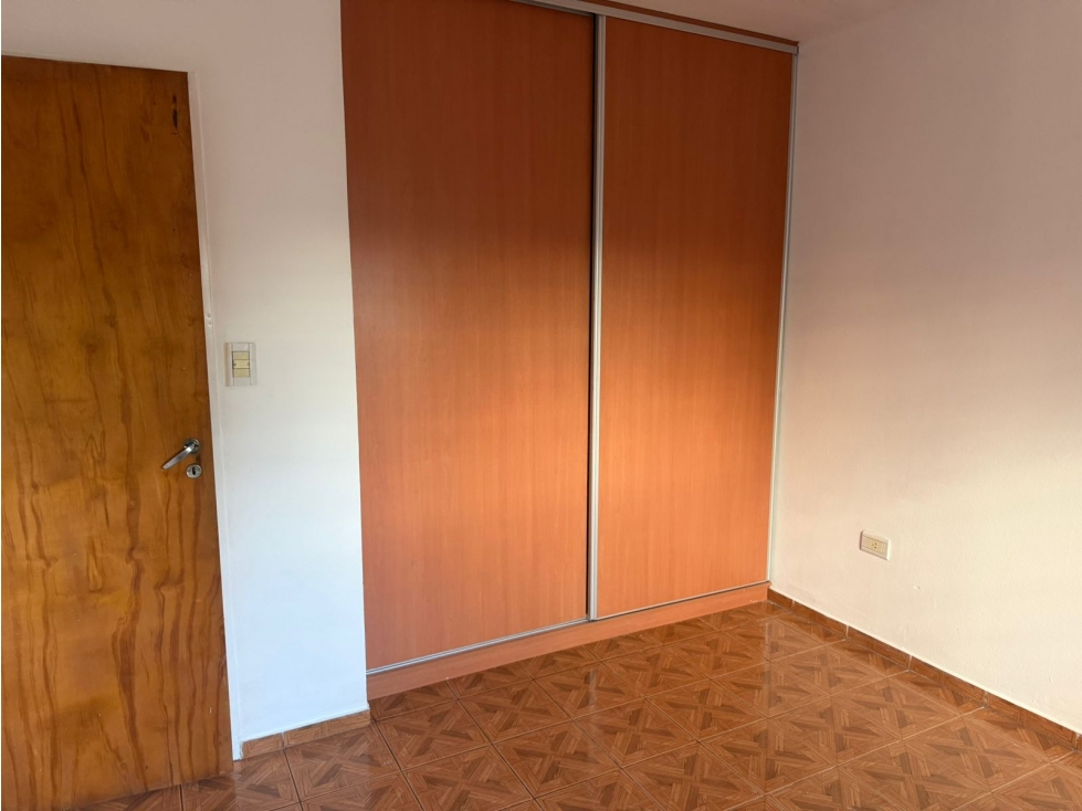 Departamento 2 ambientes Primer piso Alquiler mensual. Tandil — foto 5