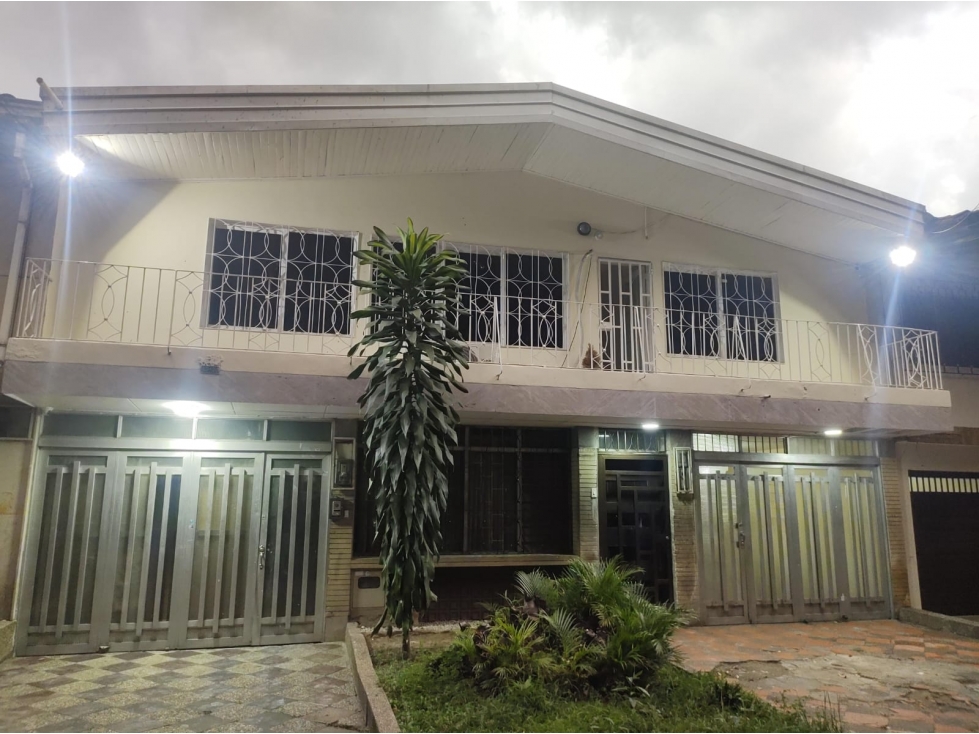 CASA LOTE EN CALASANZ PARTE BAJA