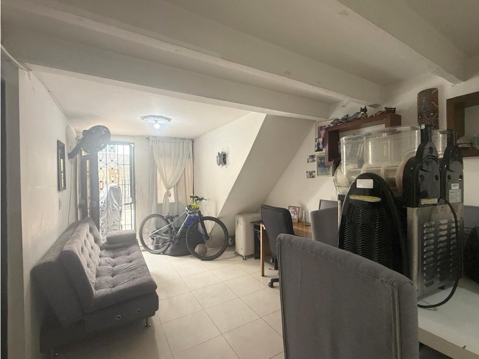 APARTAMENTO Y LOCAL EN LA COLINITA — foto 2