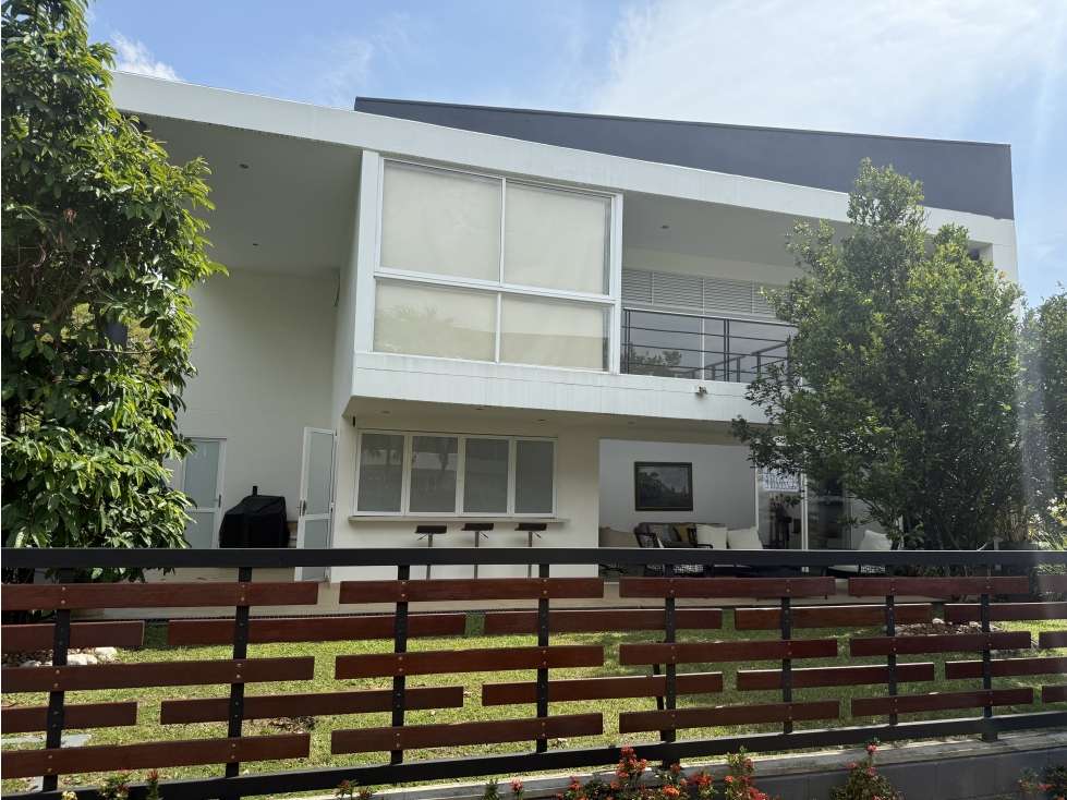 CASA EN SAN JERONIMO EN UNIDAD CERRADA
