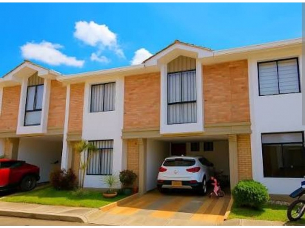 BROKER - CASA EN VENTA EN CONJUNTO SECTOR LAS HACIENDAS POPAYAN