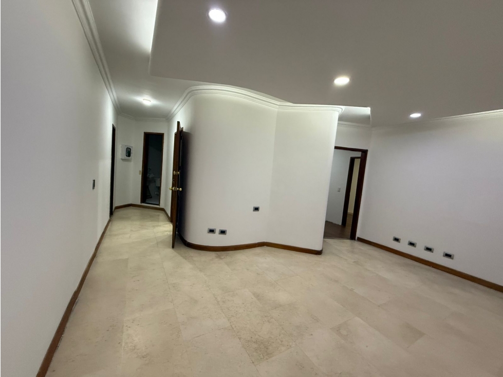 ALQUILER OFICINA O CONSULTORIO SECTOR FUNDADORES ARMENIA — foto 2
